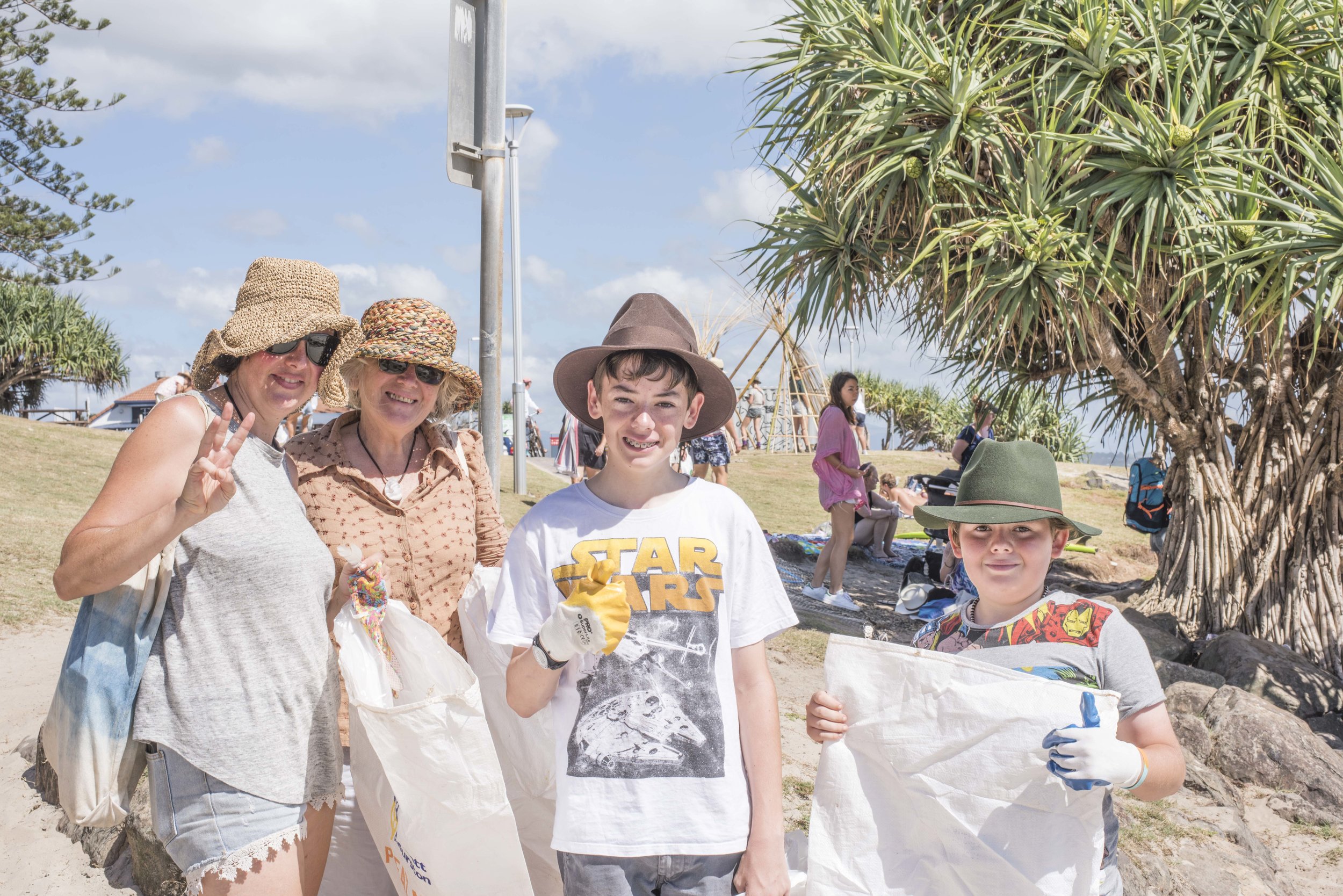 24 feb - beach clean up - credit instagram - bohemian.brothers or artefact.photography.studio_8.jpg