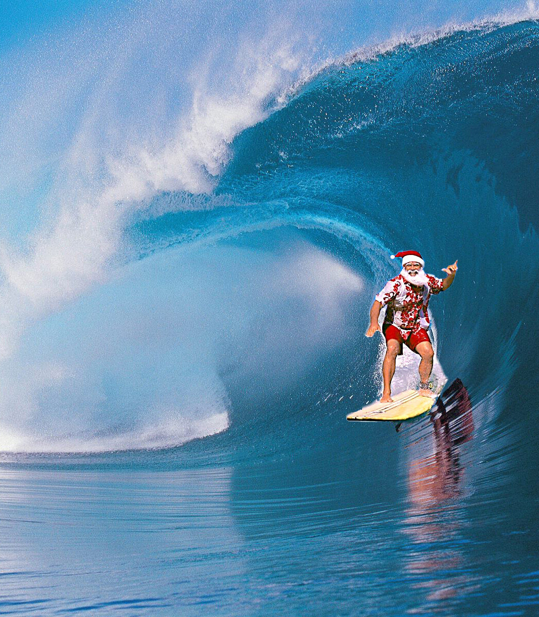 Santa-Surfing-Witchs-rock-tamarindo.jpg